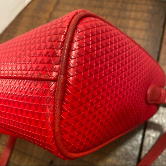 VINTAGE 1983 Liz Claiborne Red Leather Crossbody Bag and Matching Wallet - Picture 12 of 16